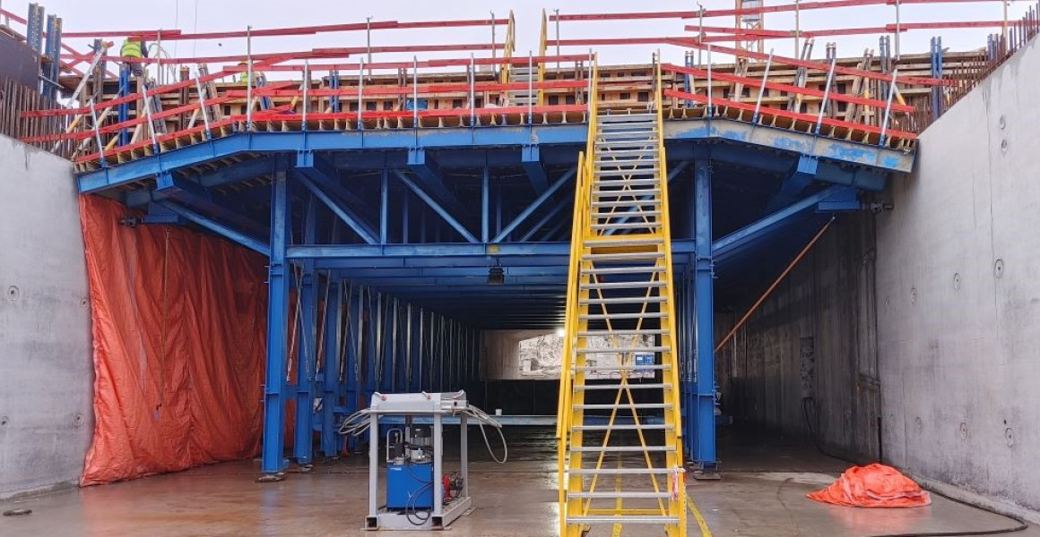 Steel table formwork for tunnel construction - Hendriks Formwork Solutions